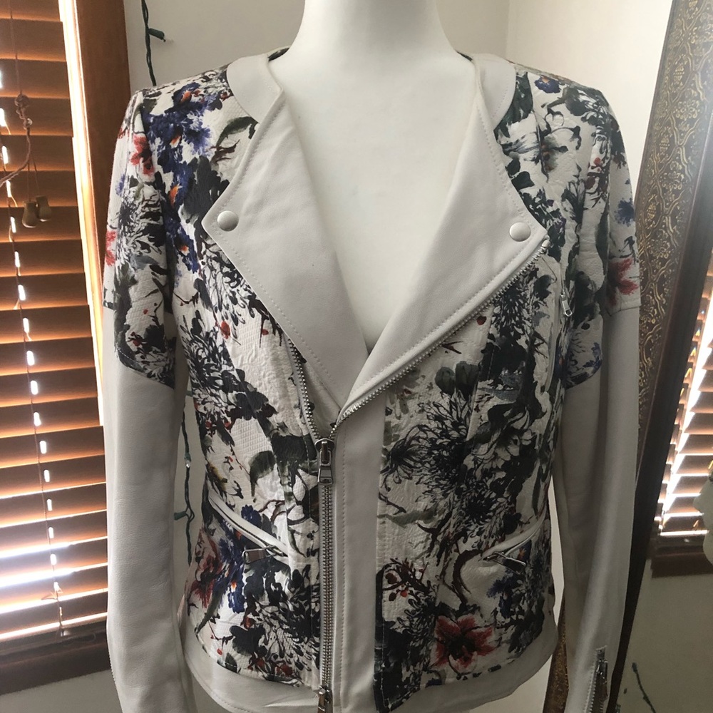 Jacket - Picture 9 of 15
